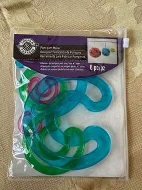 Loops & Threads Pom-Pom Maker Set - Blue & Green